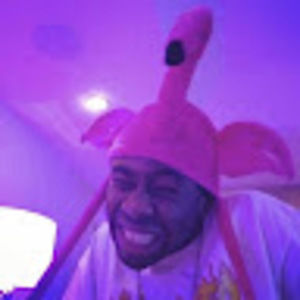 Meet your Posher, Emi